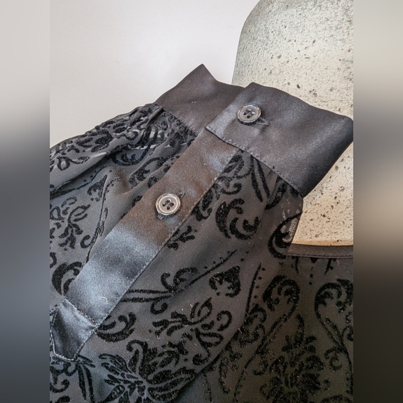 Penningtons Black Velveteen and Mesh Paisley Burnout Blouse Size 1x - Picture 5 of 10